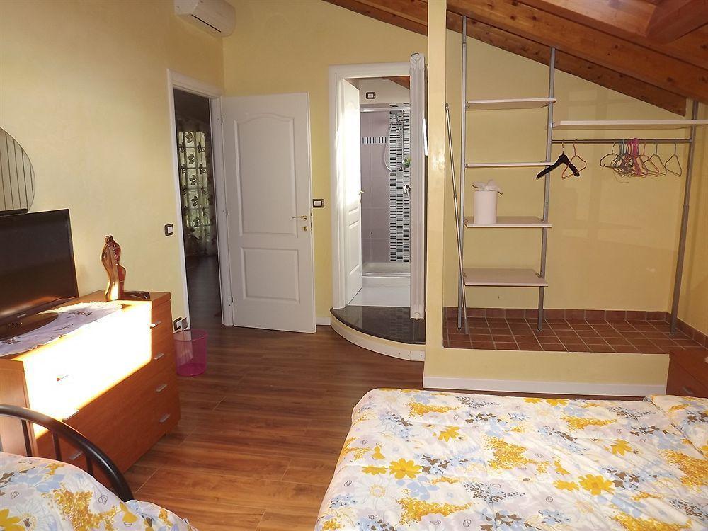 Il Gelsomino Bed & Breakfast Ferno Eksteriør bilde